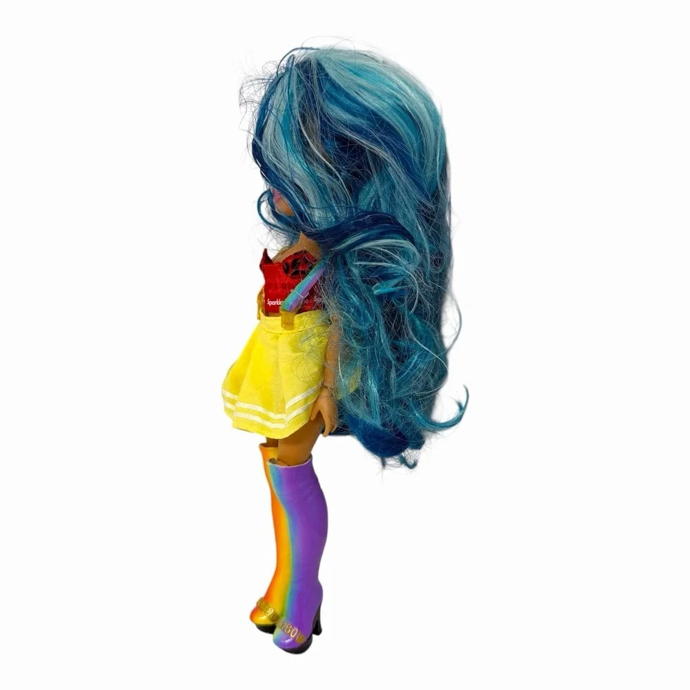 Rainbow High Skylar Bradshaw Series 1 Fashion Doll Blue Hair Shirt Skirt/Overall